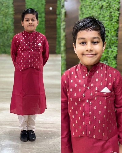 Cotton Foil Printed Butti Kurta Pajama With Koti